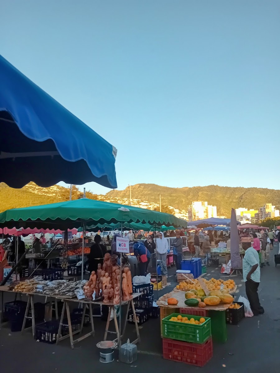 Marché Forain des Camélias